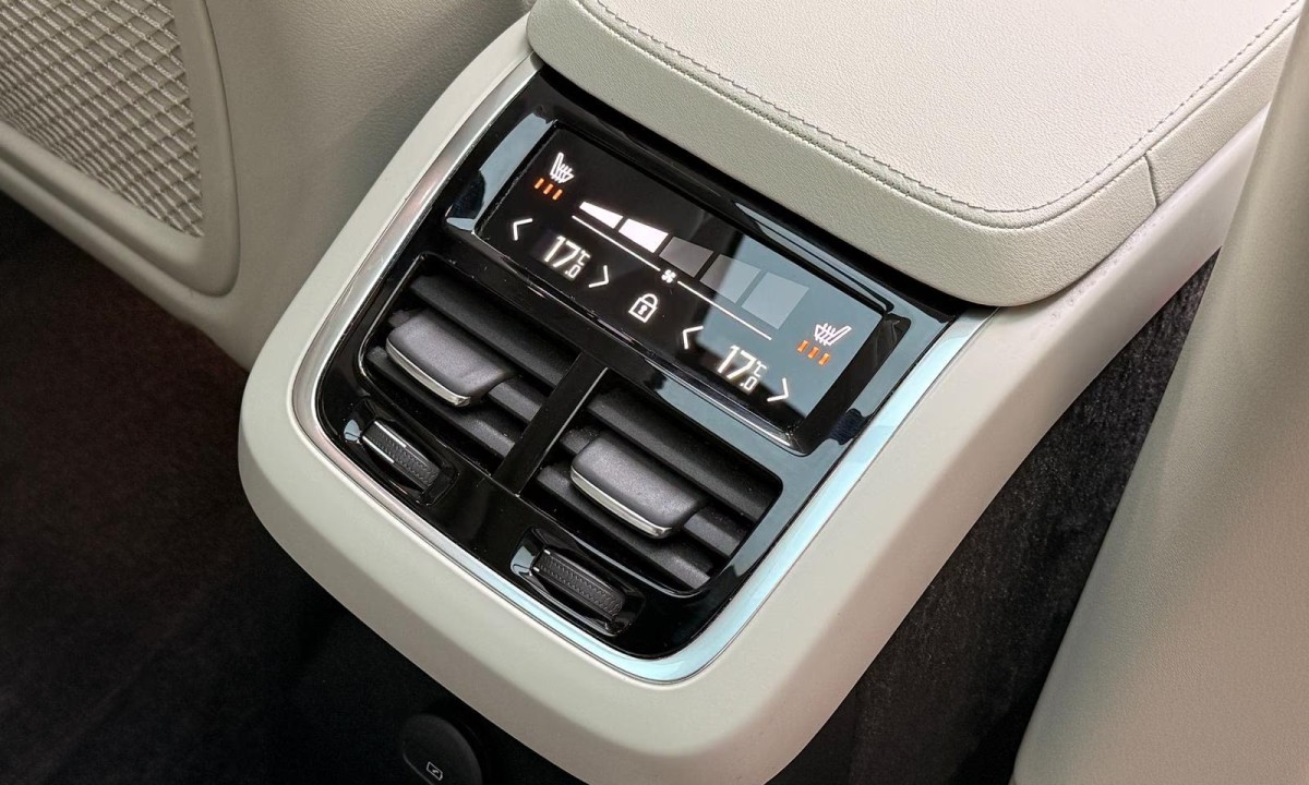 Volvo XC 90 T8 Recharge AWD Ultimate Bright - foto 24