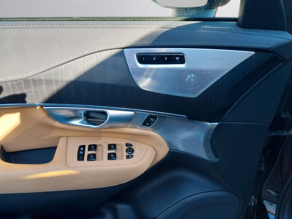 Volvo XC 90 T8 Recharge AWD Ultimate Dark - foto 11