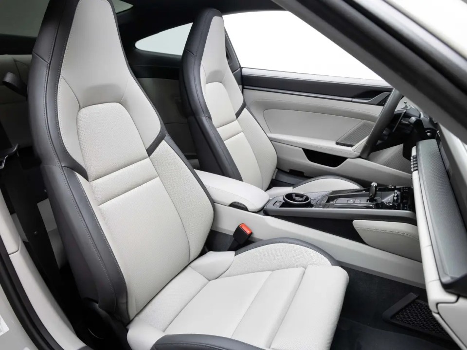 Porsche 911 Carrera - foto 15