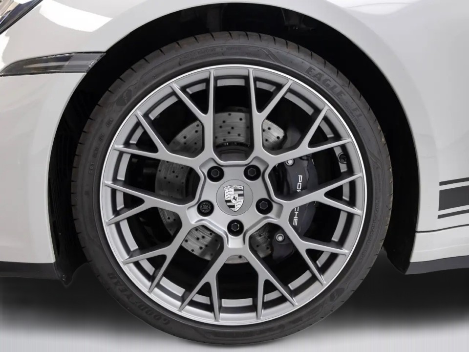 Porsche 911 Carrera - foto 31