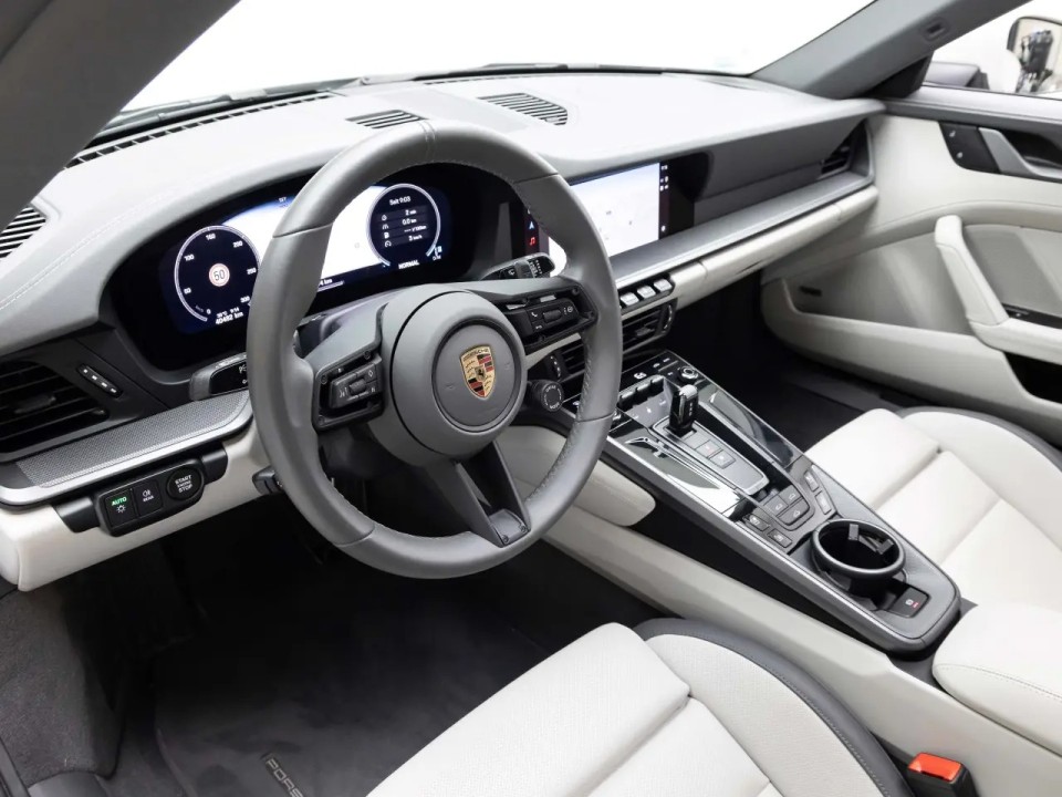 Porsche 911 Carrera - foto 11