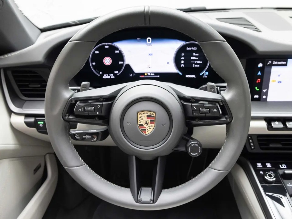 Porsche 911 Carrera - foto 9