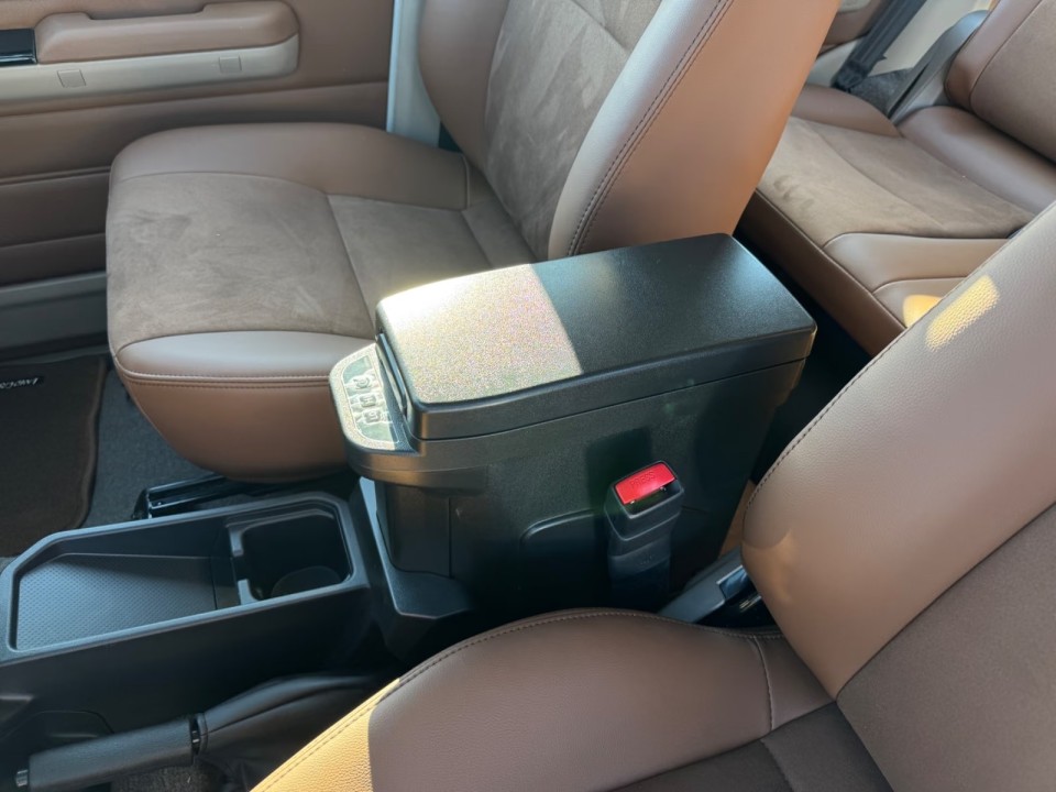 Toyota Land Cruiser GDJ 76 LX - foto 12