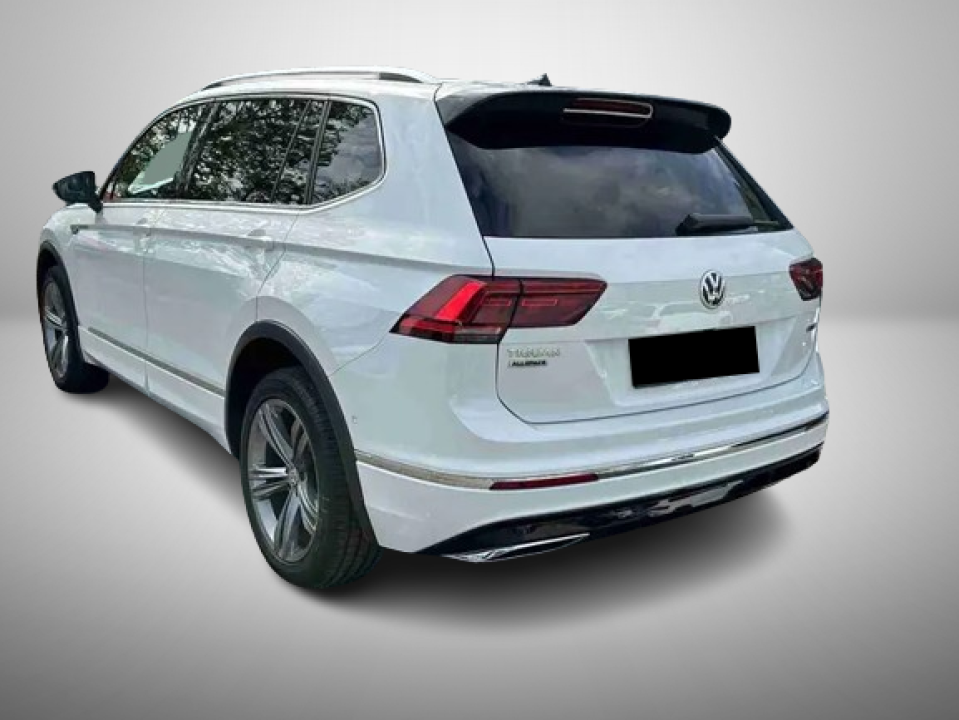 Volkswagen Tiguan Allspace 2.0 TDI DSG R-LINE 4Motion 7-Locuri (3)