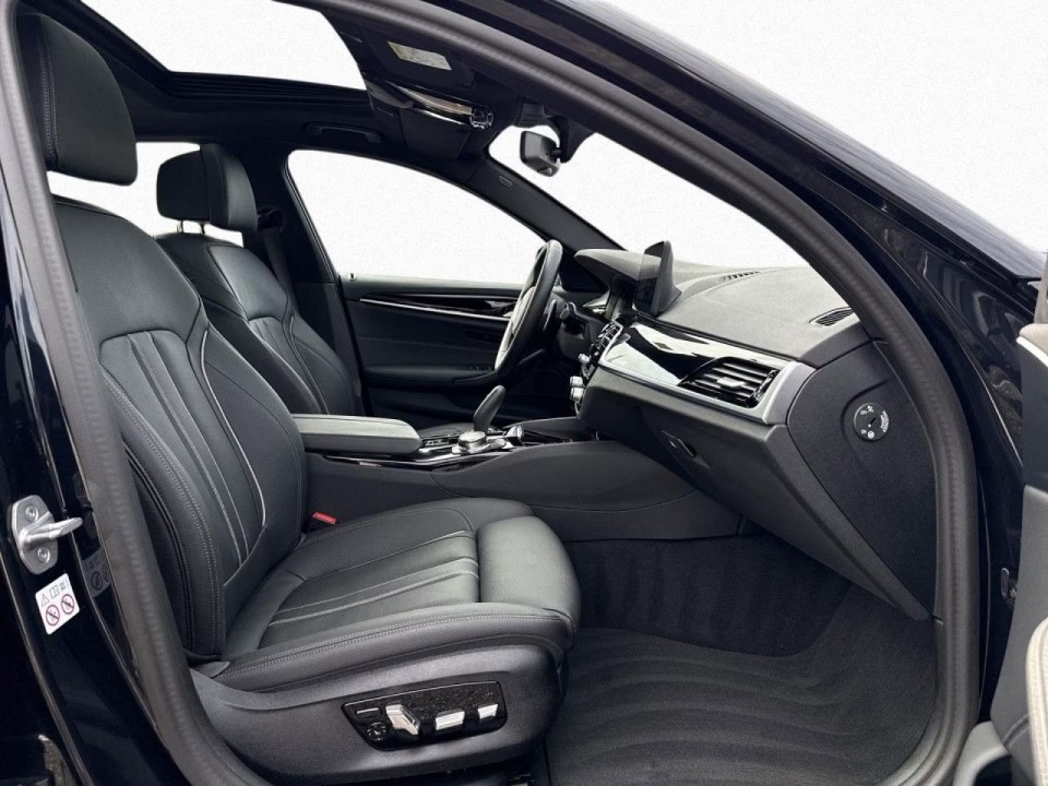 BMW Seria 5 540i xDrive M-Sport - foto 7
