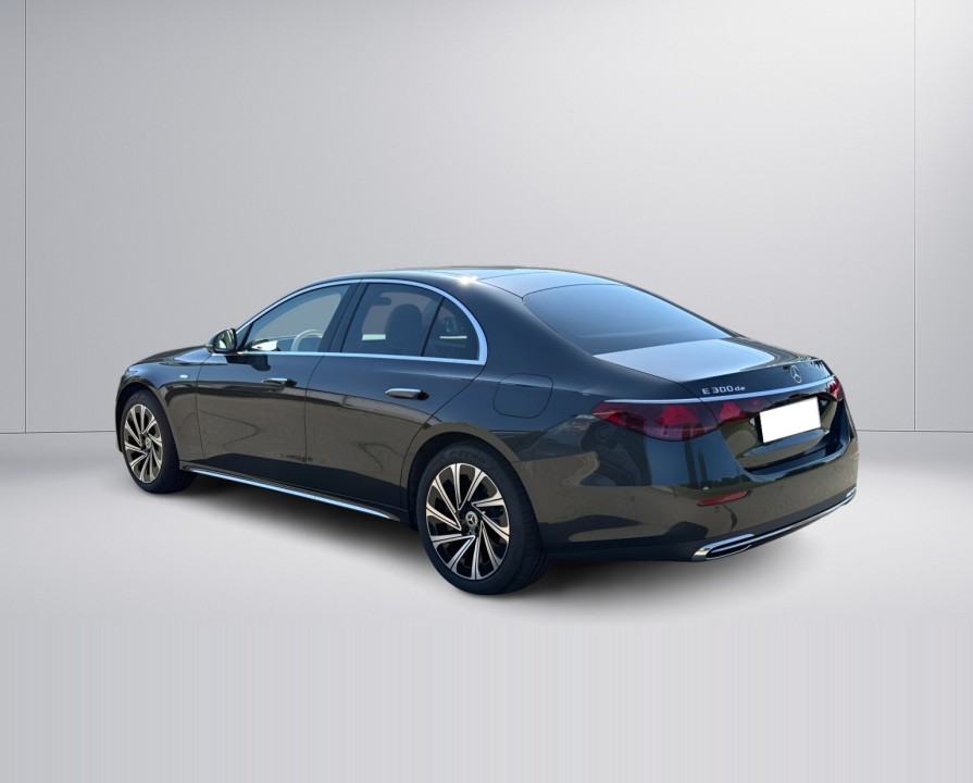 MERCEDES-BENZ E-Class 2025 — imagine 5
