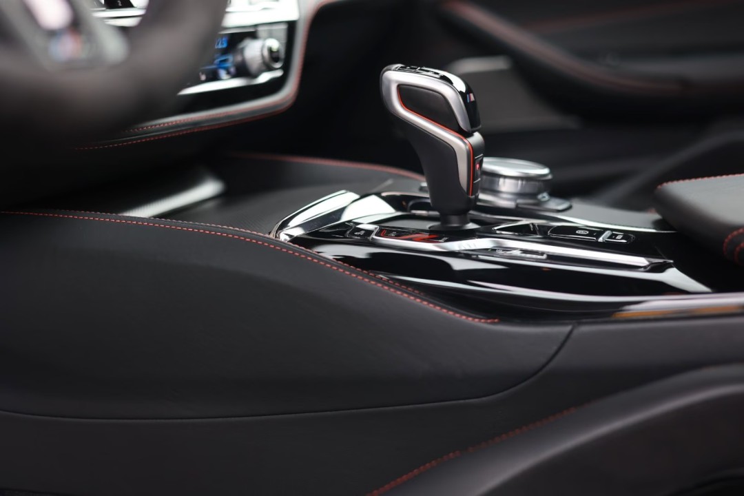 BMW M5 CS - foto 26
