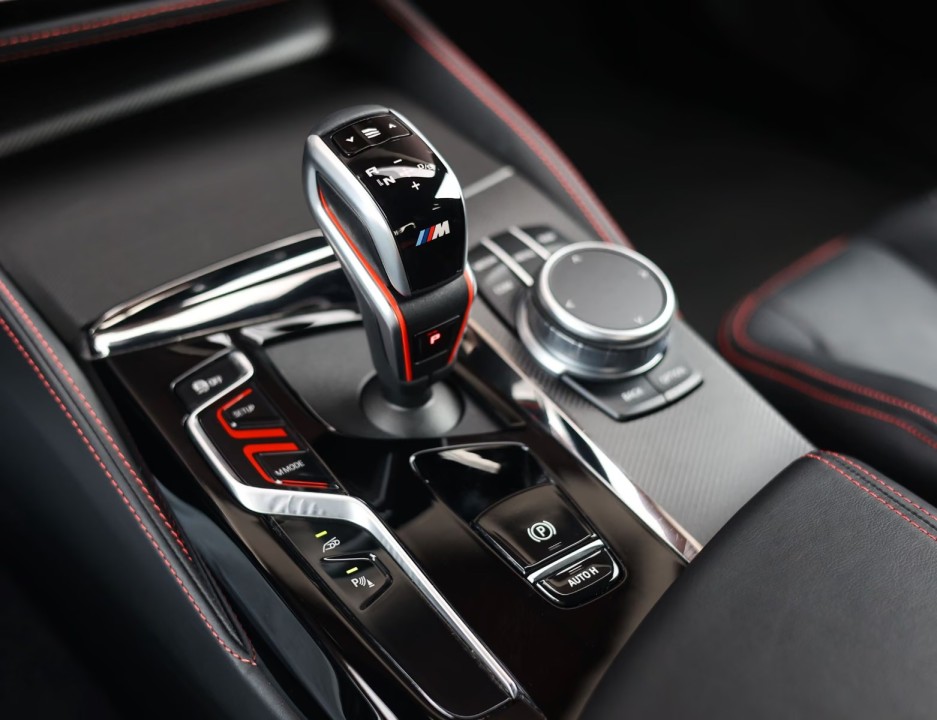 BMW M5 CS - foto 17