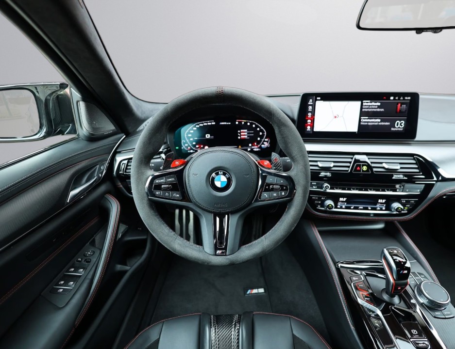 BMW M5 CS - foto 15