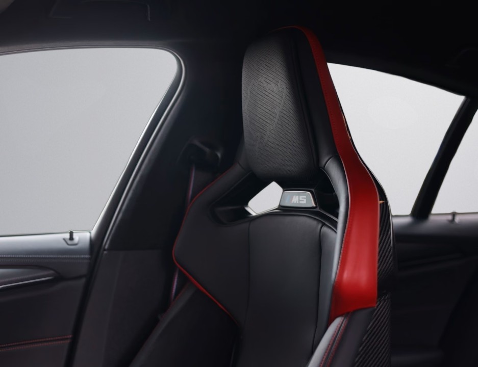 BMW M5 CS - foto 27