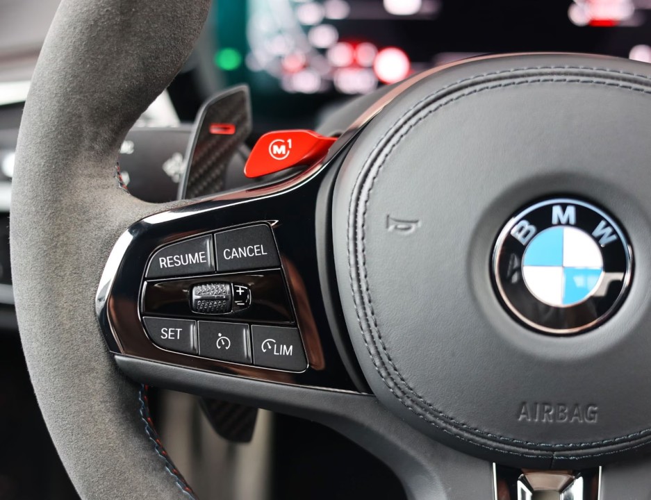 BMW M5 CS - foto 22