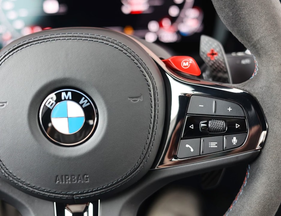 BMW M5 CS - foto 23