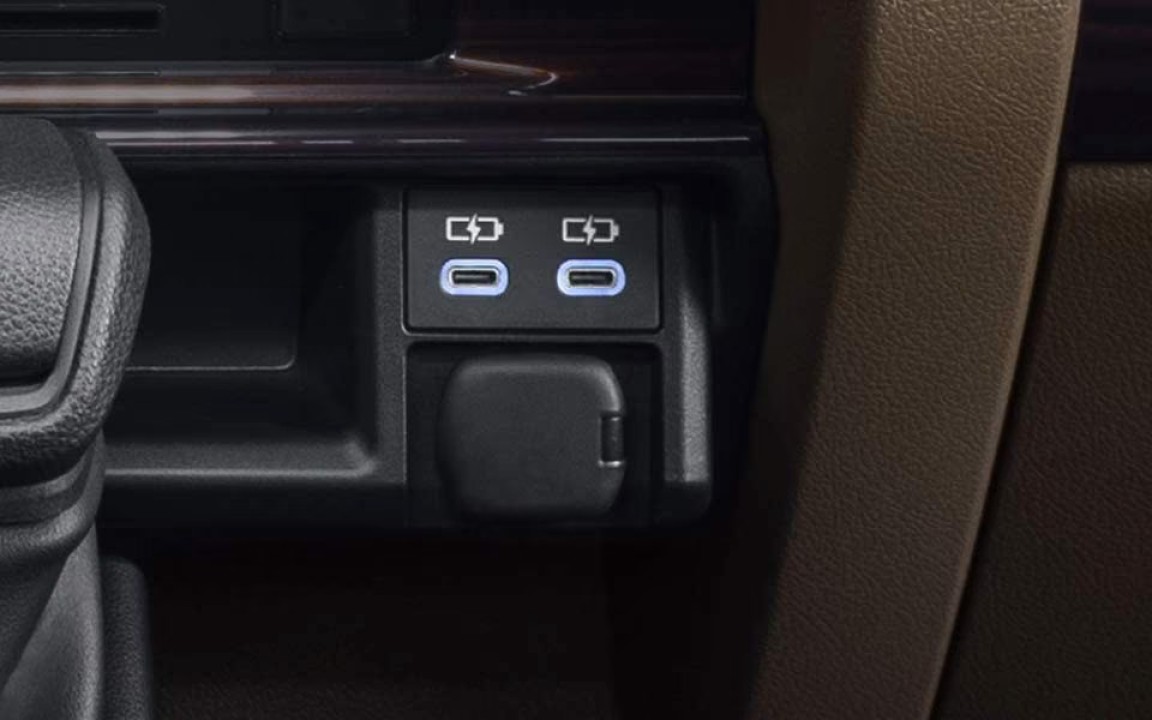 Toyota Land Cruiser GDJ 76 LX (3)