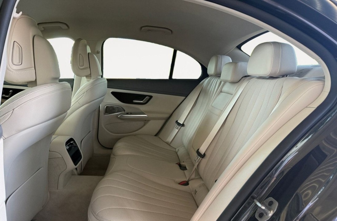 Mercedes-Benz E 300de Exclusive - foto 22