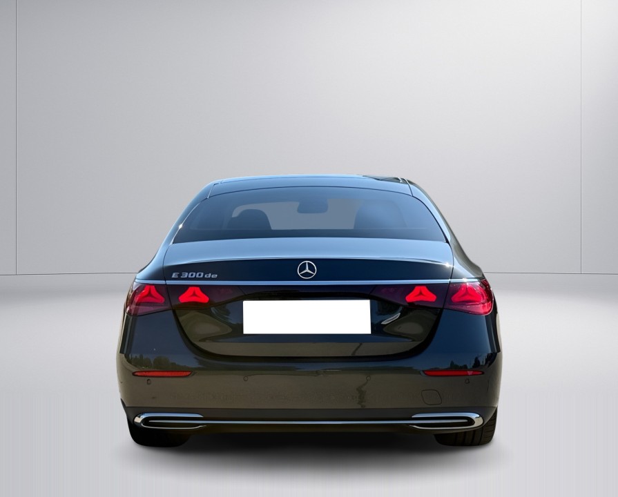 MERCEDES-BENZ E-Class 2025 — imagine 4