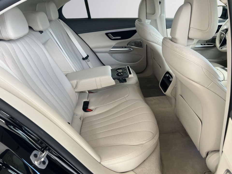 Mercedes-Benz E 220d Exclusive - foto 11