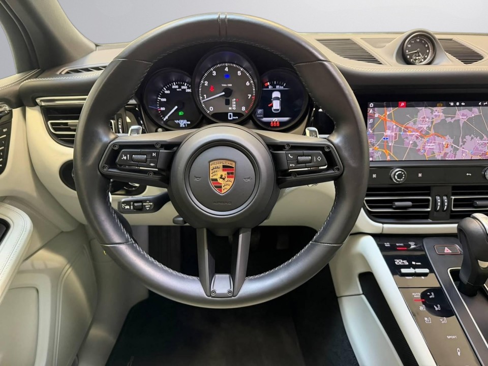 PORSCHE Macan 2023 — imagine 15
