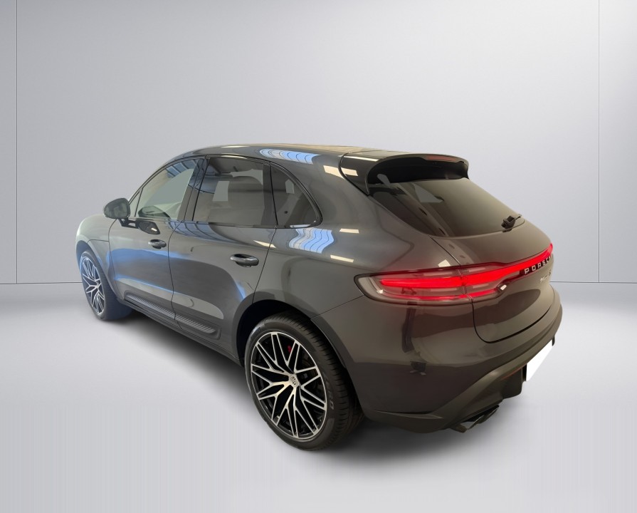 PORSCHE Macan 2023 — imagine 3