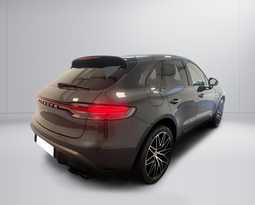 PORSCHE Macan 2023 — imagine 2