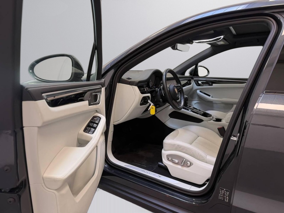 PORSCHE Macan 2023 — imagine 17