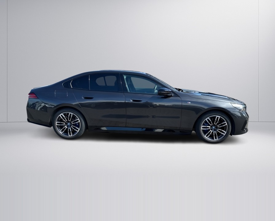 BMW i5 2024 — imagine 3