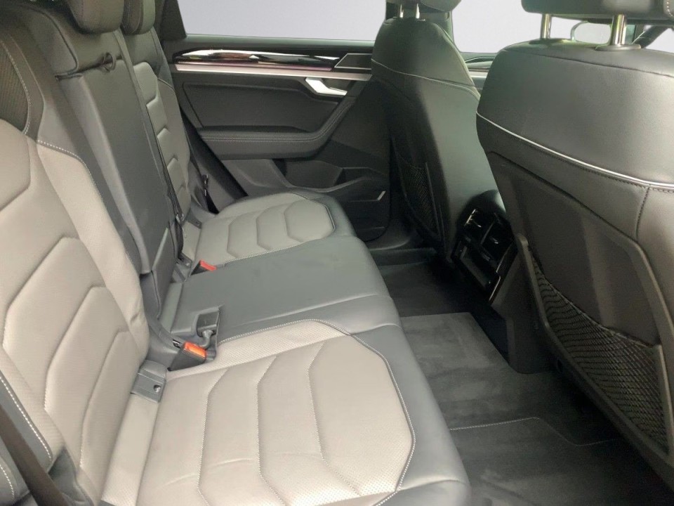 VOLKSWAGEN Touareg 2021 — imagine 18