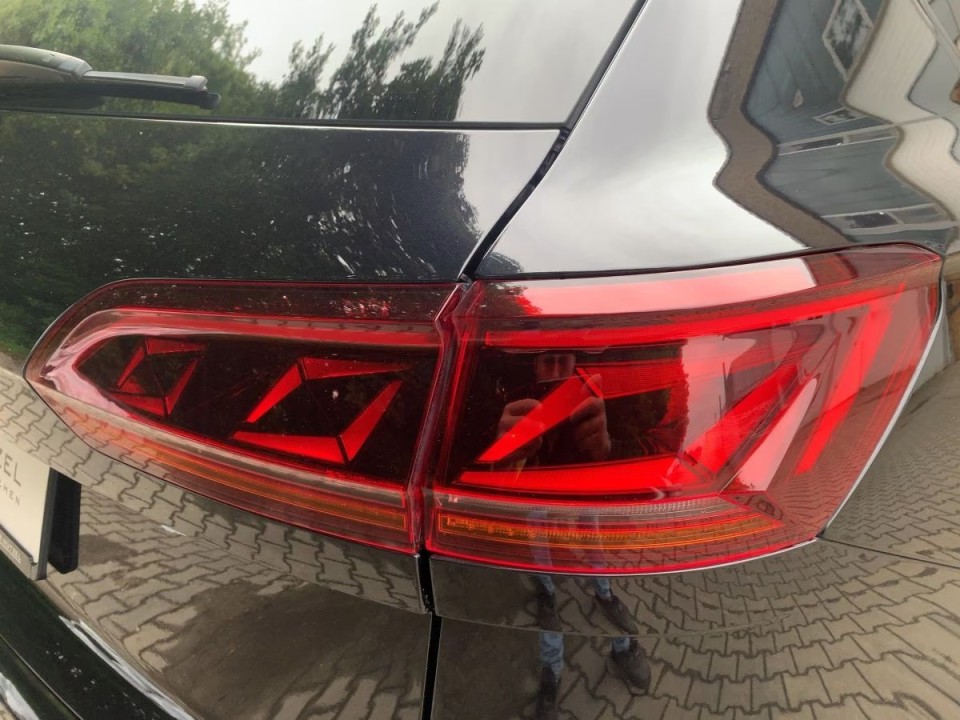 Volkswagen Touareg 3.0 TDI R-Line - foto 16