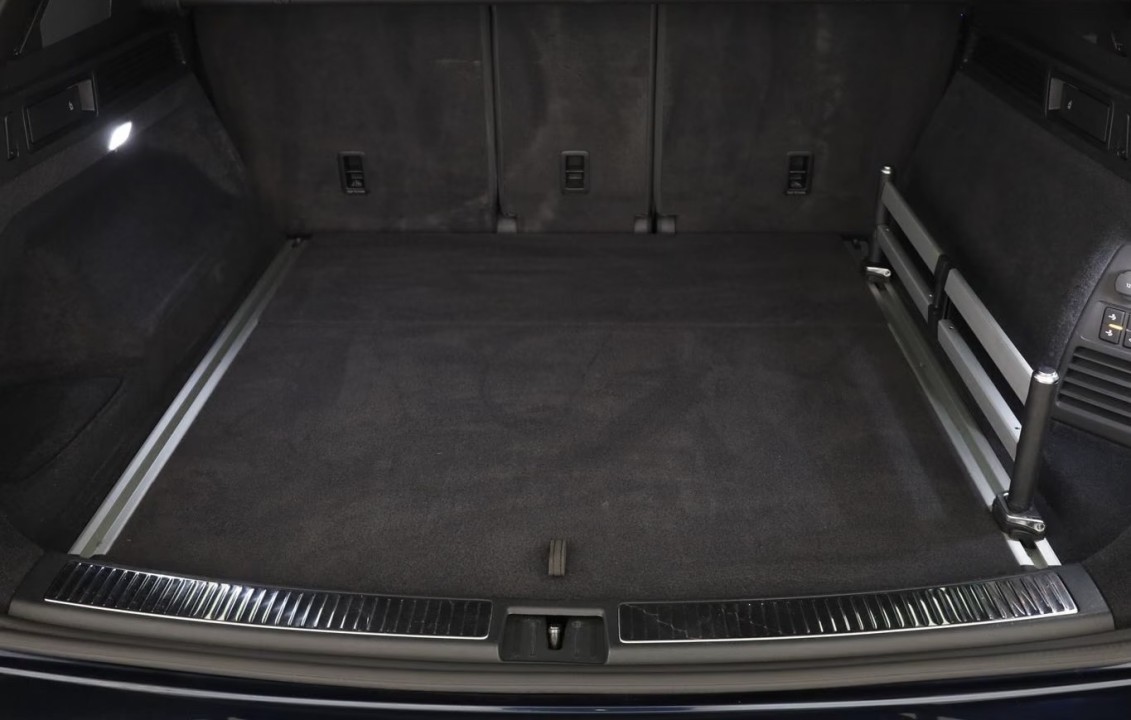 Volkswagen Touareg 3.0 TDI R-Line - foto 25