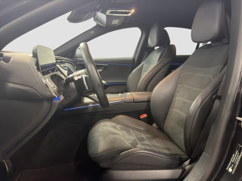 Mercedes-Benz E 220d 4MATIC AMG Line - foto 13