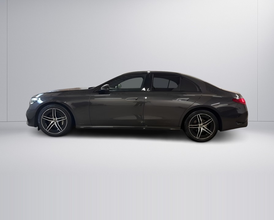 Mercedes-Benz E 220d 4MATIC AMG Line - foto 6