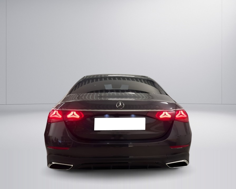 Mercedes-Benz E 220d 4MATIC AMG Line (4)