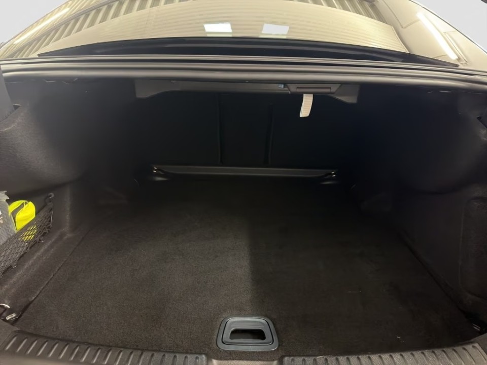 Mercedes-Benz E 220d 4MATIC AMG Line - foto 19