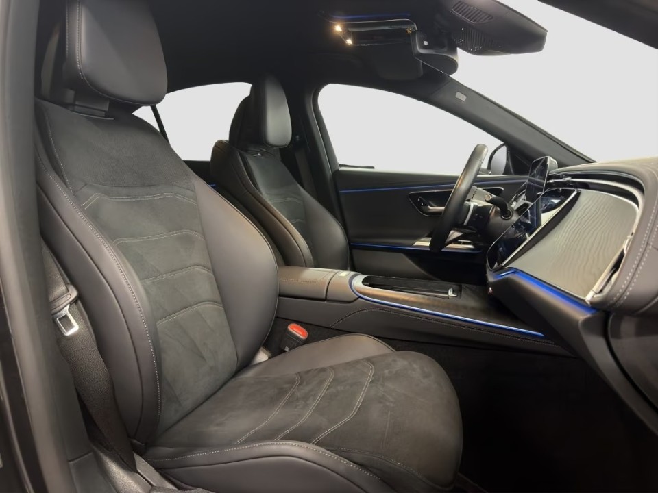 Mercedes-Benz E 220d 4MATIC AMG Line - foto 14