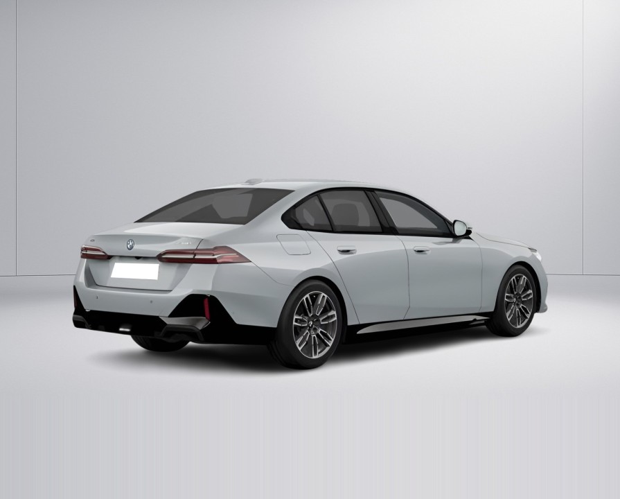 BMW Seria 5 530e xDrive M Sport (3)