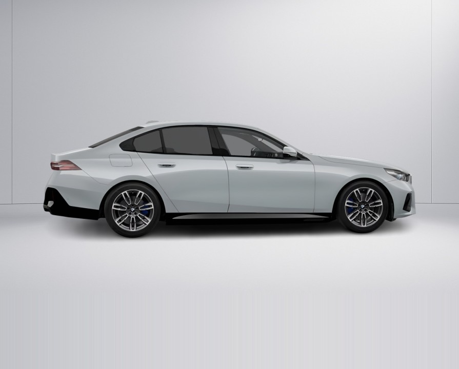 BMW Seria 5 530e xDrive M Sport (2)