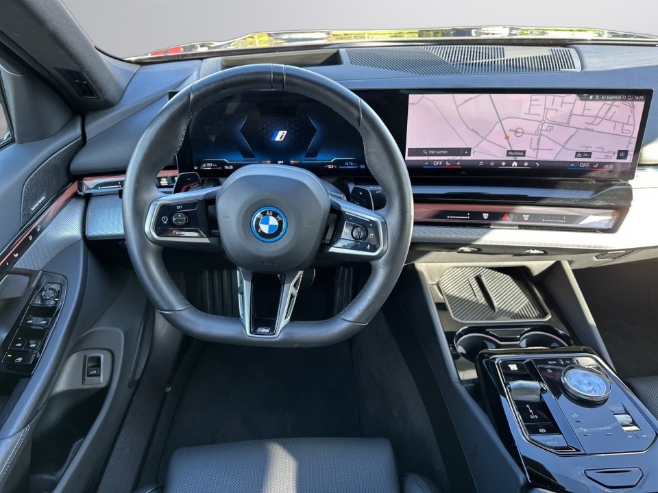 BMW Seria 5 530e xDrive M Sport - foto 10