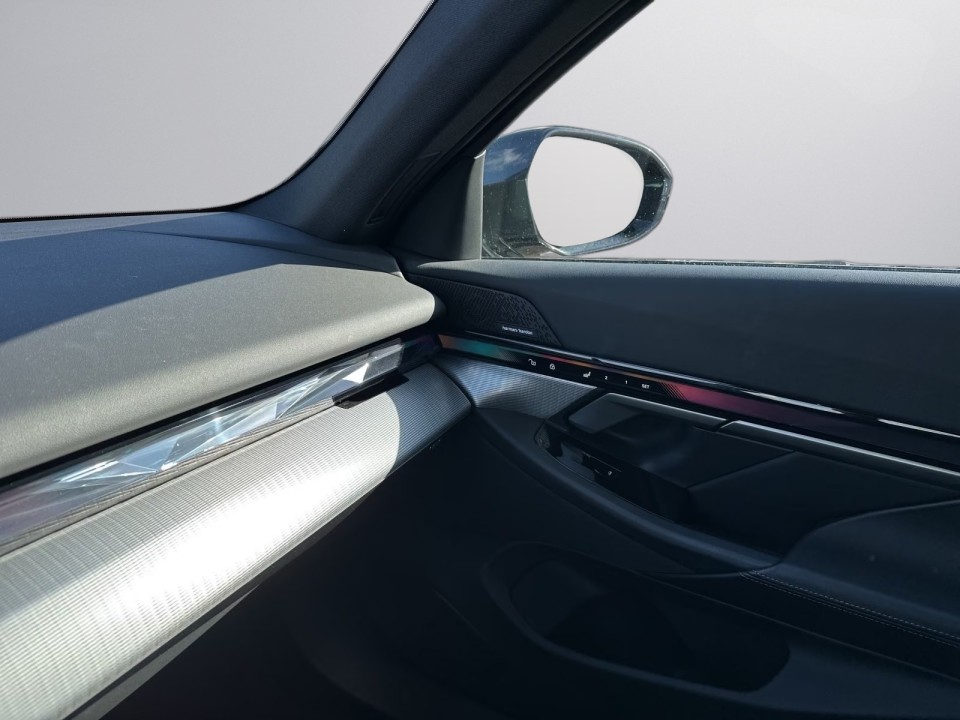 BMW Seria 5 530e xDrive M Sport - foto 21