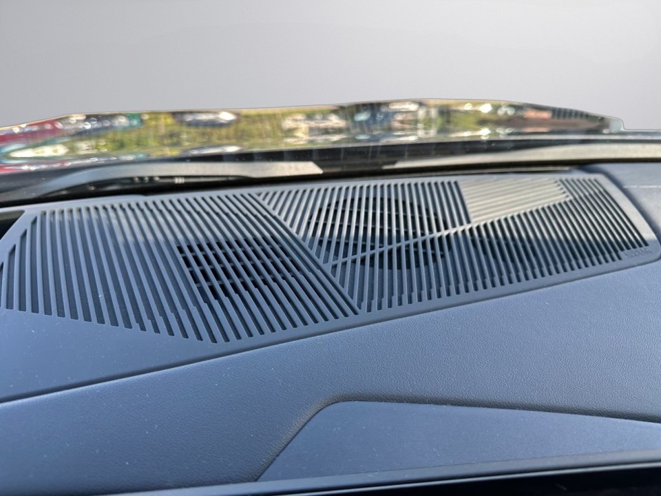 BMW Seria 5 530e xDrive M Sport - foto 17