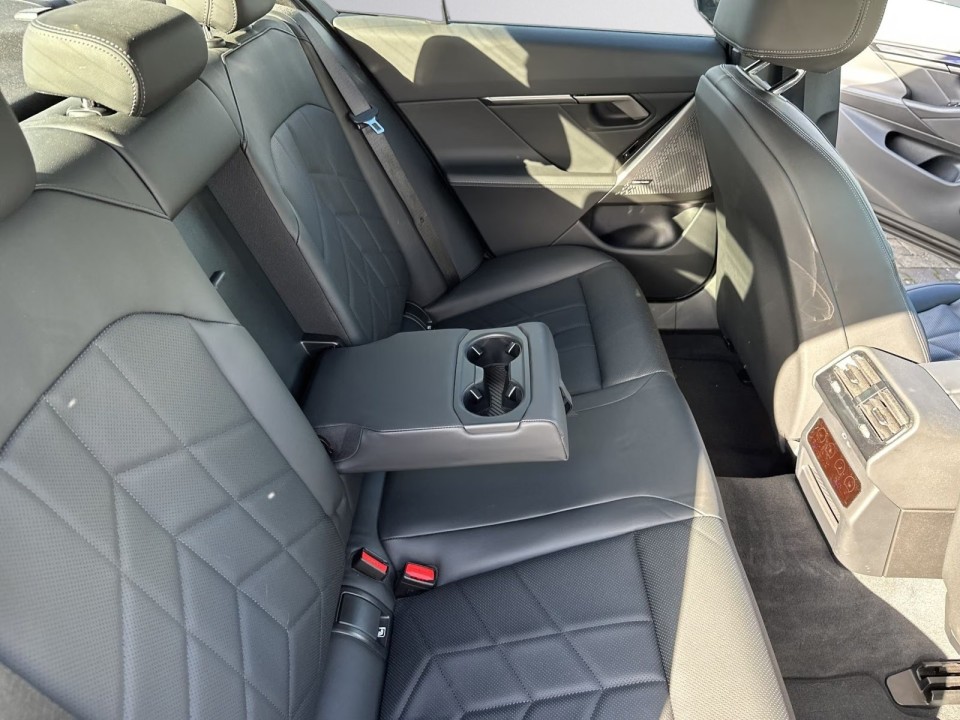 BMW Seria 5 530e xDrive M Sport - foto 7
