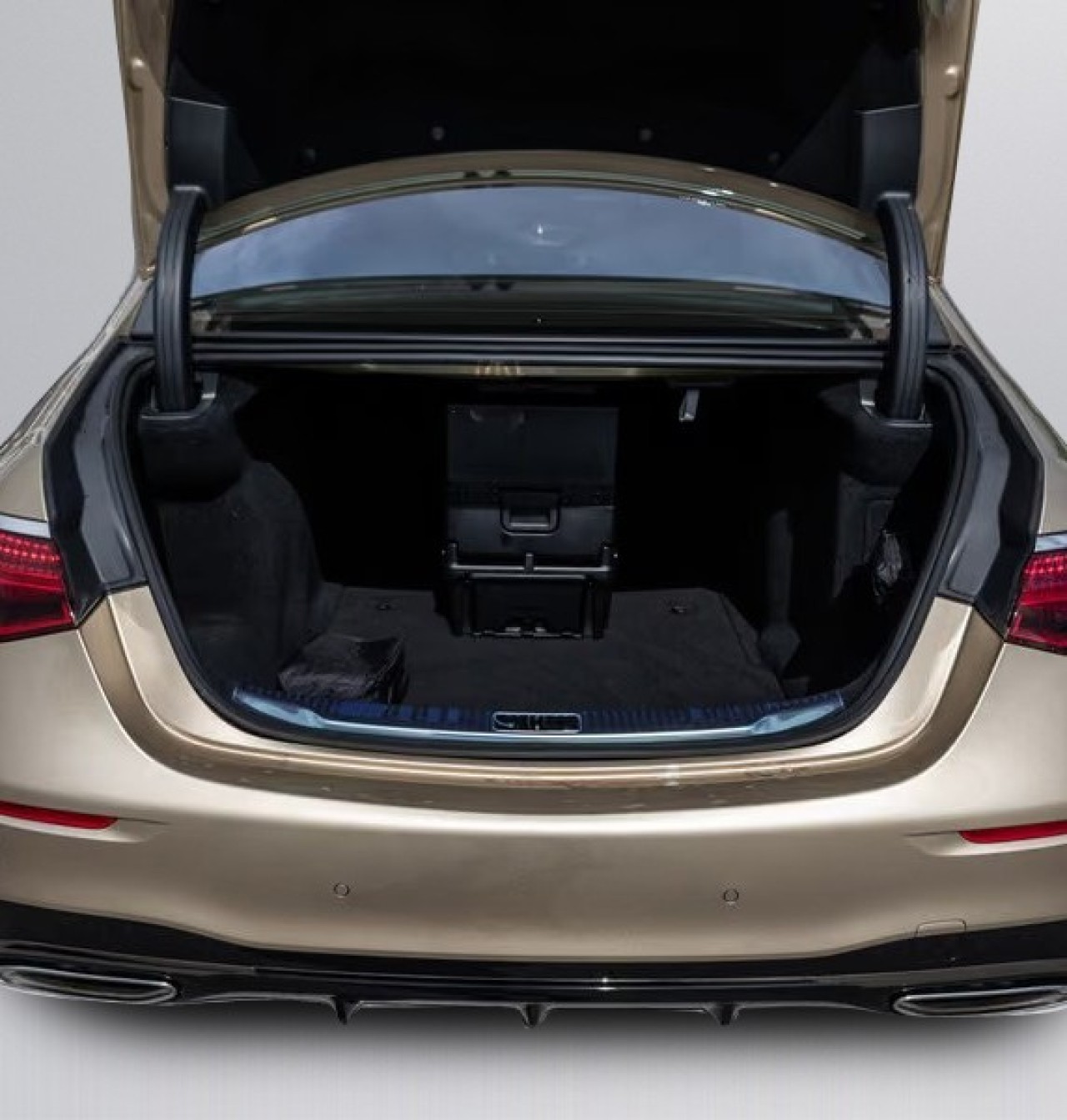 Mercedes-Benz S 500 4MATIC AMG Line - foto 23
