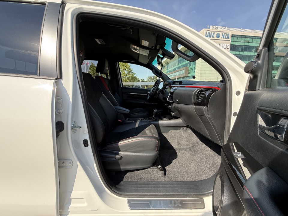 Toyota Hilux GR-Sport 2.8 D4-D - foto 15