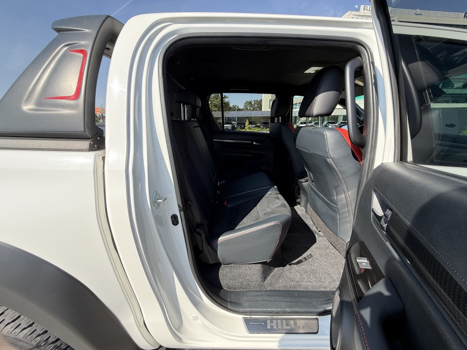 Toyota Hilux GR-Sport 2.8 D4-D - foto 18