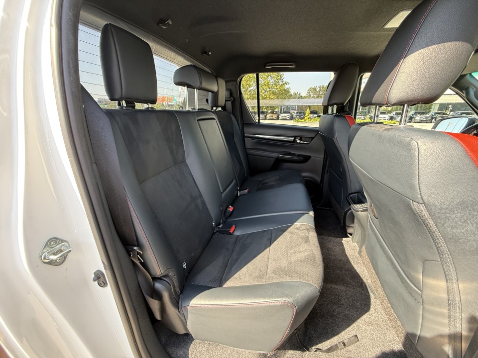 Toyota Hilux GR-Sport 2.8 D4-D - foto 19