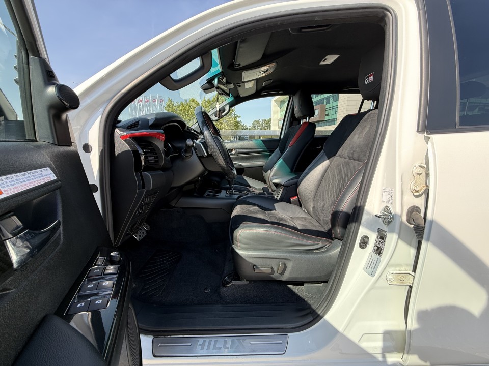 Toyota Hilux GR-Sport 2.8 D4-D - foto 9