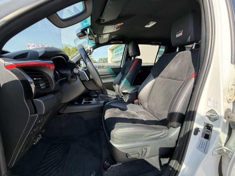 Toyota Hilux GR-Sport 2.8 D4-D - foto 10