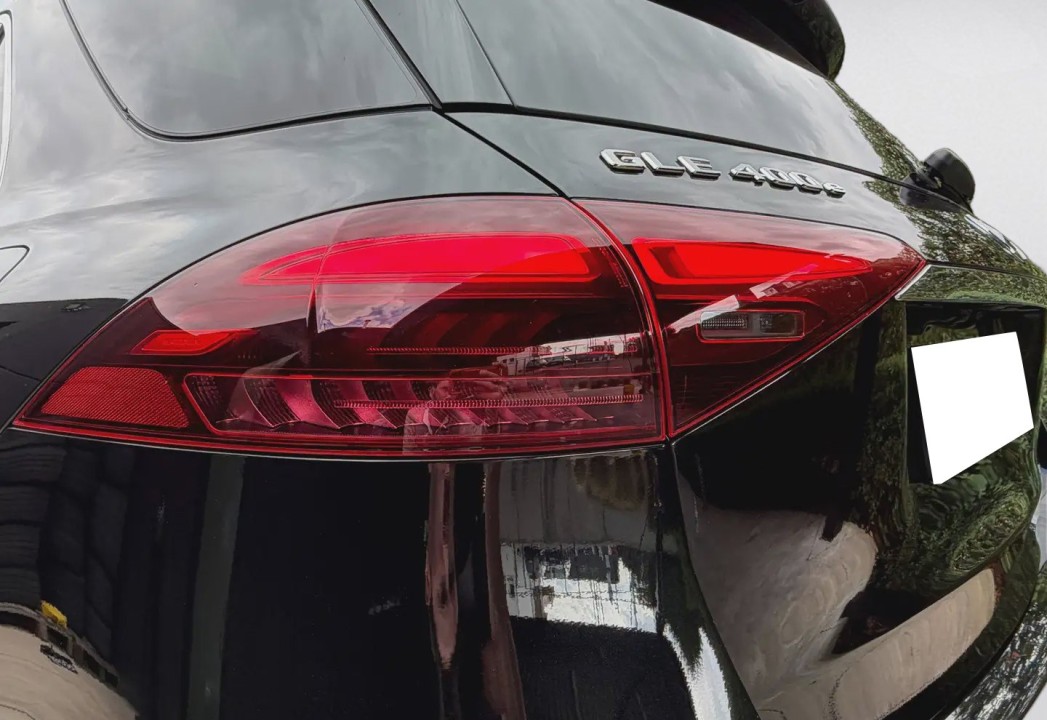 Mercedes-Benz GLE 400e 4MATIC AMG Line - foto 14