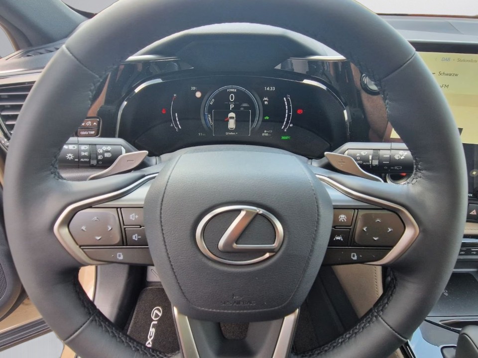 LEXUS NX 2025 — imagine 16
