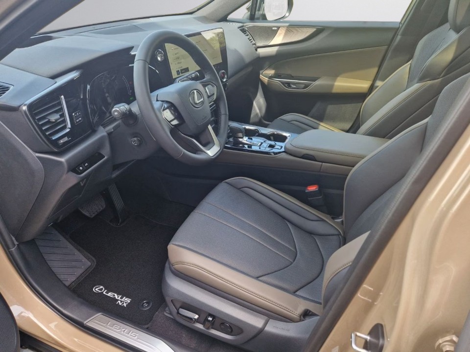 LEXUS NX 2025 — imagine 18