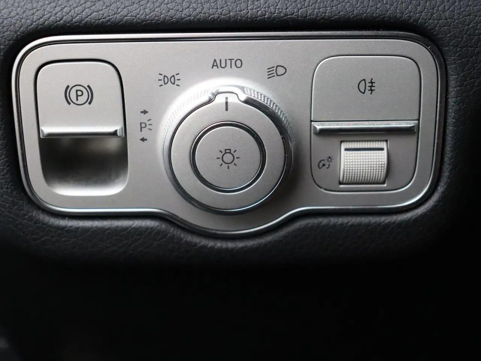 Mercedes-Benz GLE SUV 300d 4MATIC AMG Line - foto 8