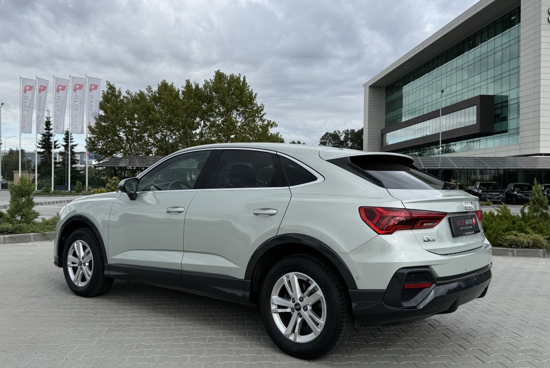 Audi Q3 Sportback 35TDI quattro S tronic S-Line (5)